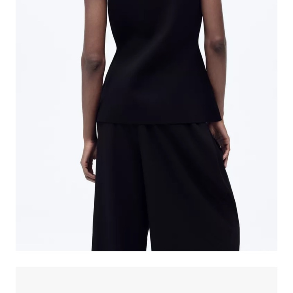 BNWT Zara Gold button knitted Vest top Small Front slit at hem - Picture 4 of 6